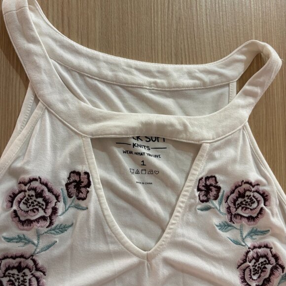 Torrid Super Soft White Floral Embroidered Goddess Tank 1 1X Rayon Blend White - Picture 2 of 3